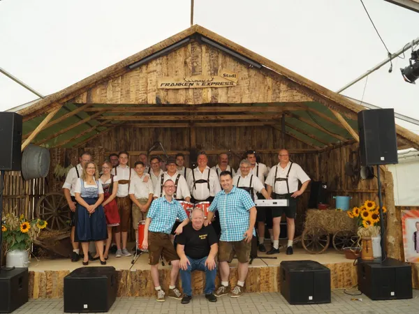 Zeltfest Neuhaus 2017 – Gruppenbild